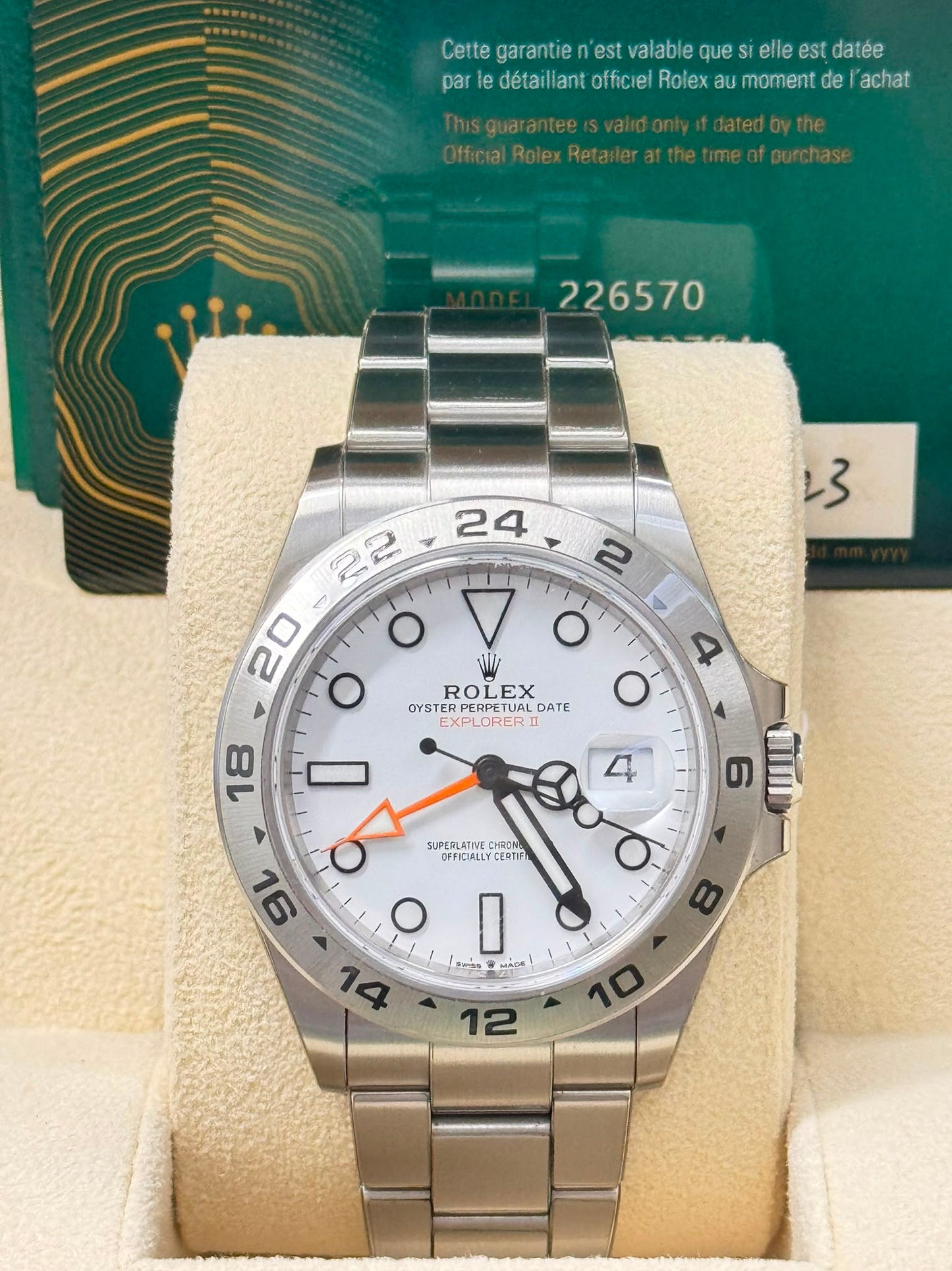 226570 WHITE-NFC